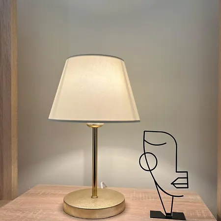 Daire Steps From The Center *