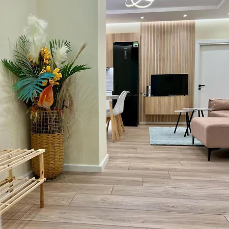 Apartment Steps From The Center Tirana